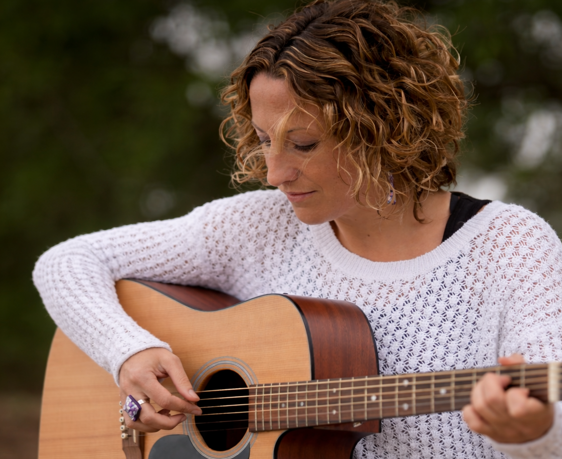 Nuria Risques: “Quan les mares comencen a cantar als seus nadons es crea un moment màgic”